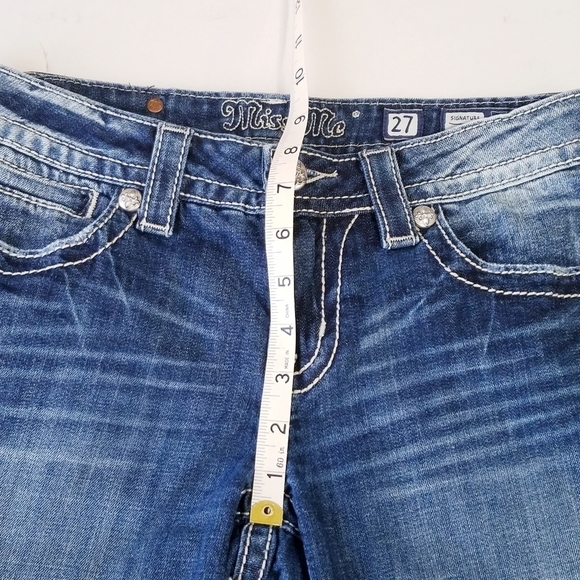 🌸 Miss Me | Mid rise Denim Shorts 27 - Picture 3 of 9